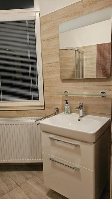 Apartman Vierka ตาตรันสกา ลอมนีจา ภายนอก รูปภาพ
